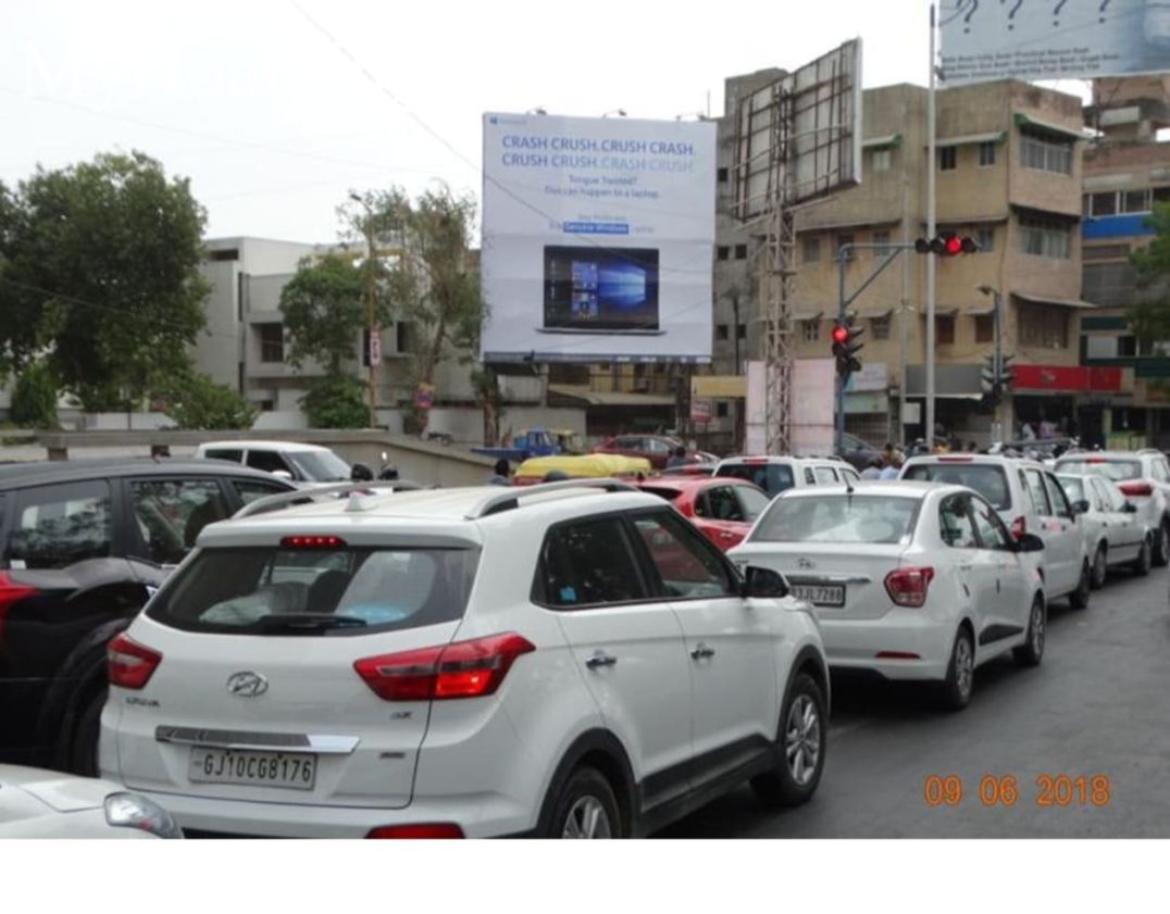 OOH Hoarding Agency in India, Hoardings Advertising at Jodhpur Circle in Ahmedabad, Outdoor Advertising Agency in Ahmedabad